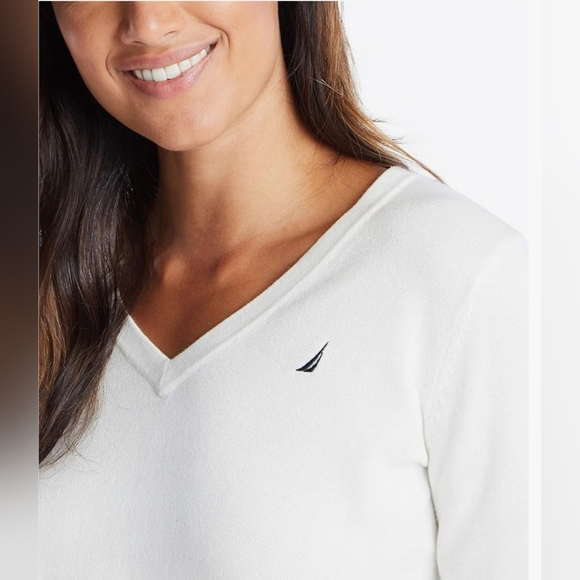 Nautica Long Sleeve J-Class V-Neck Sweater - Picture 3 of 5